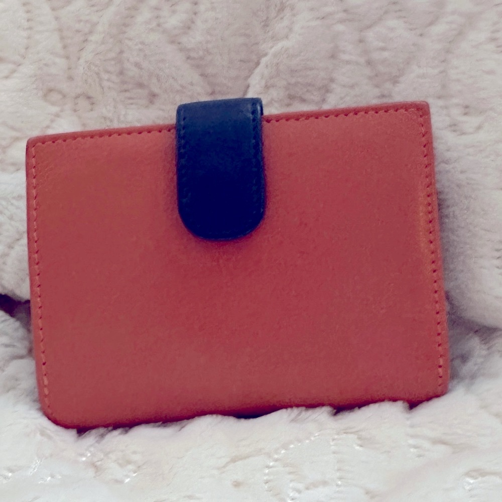 Gorgeous Italian leather wallet